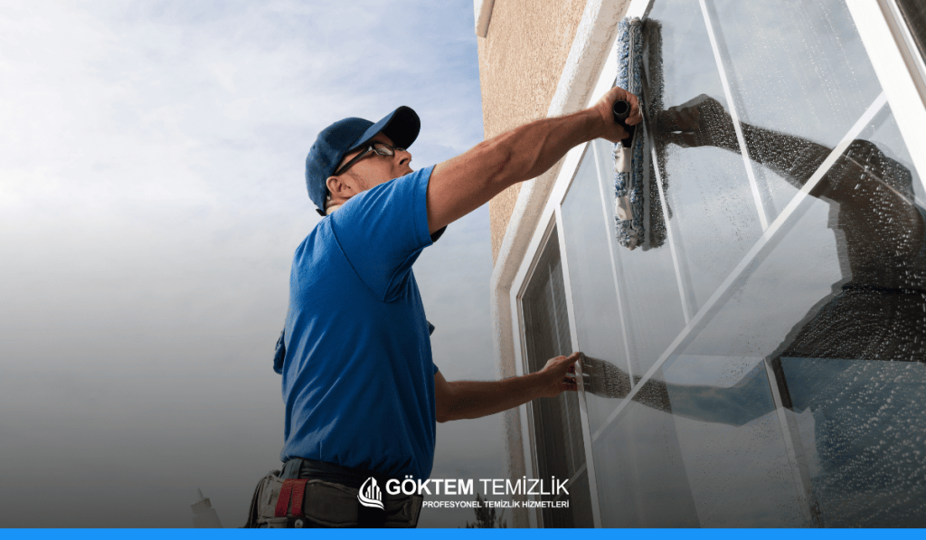 Profesyonel Dış Cephe Cam Temizliği: Ne Zaman ve Neden Gereklidir?